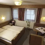 Zur Post Hotel 3*